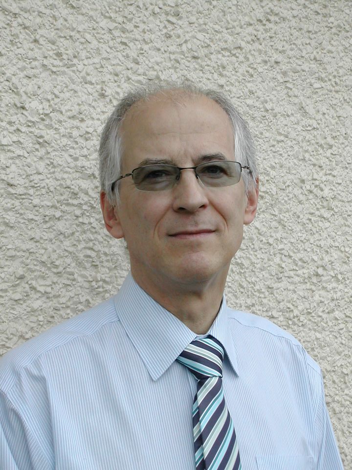 Dr Richard J. Schmidt